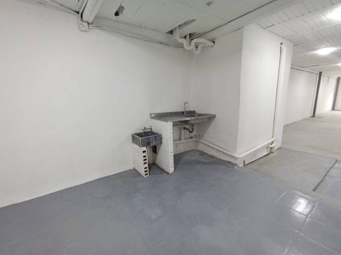 Bodega en arriendo en Cristo Rey, Medellín, 155 m² · foto 9 de 14