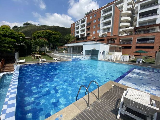 Apartamento de 4 alcobas en venta en Conjunto Residencial Cerro Cristales, Cali, 112 m² · foto 15 de 17