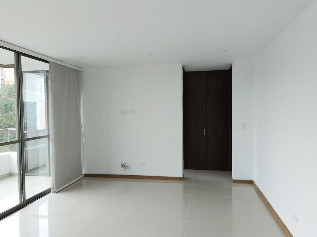 Apartamento en arriendo en El Poblado, Medellín · foto 4 de 15