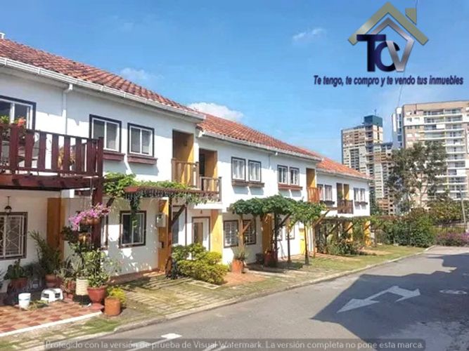 Casa de 3 alcobas en venta en Versalles, Floridablanca, 150 m² · foto 2 de 9