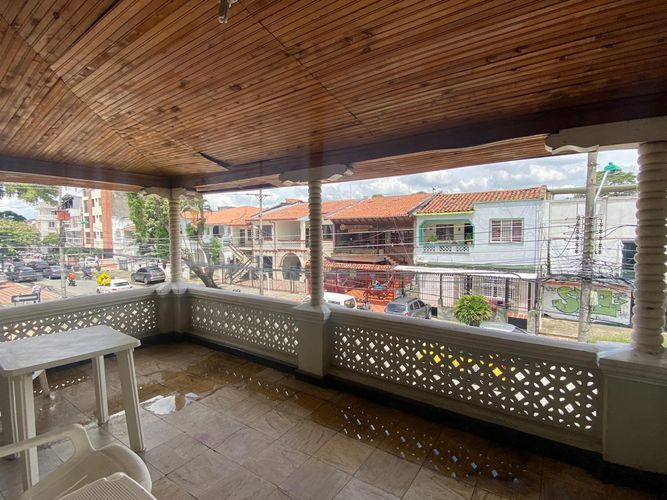 Casa de 5 alcobas en venta en 3 De Julio, Cali, 242 m² · foto 22 de 24