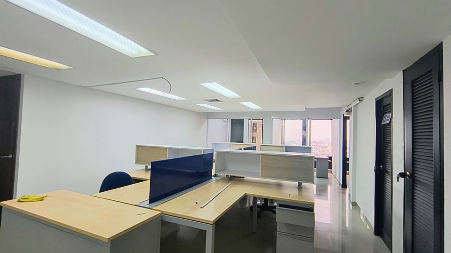 Oficina en arriendo en Mayapan Las Vegas, Cali, 55 m² · foto 2 de 9