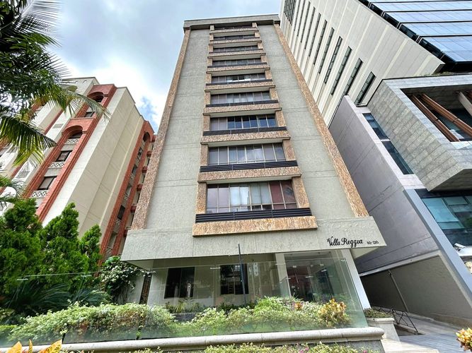 Apartamento de 3 alcobas en venta en El Castillo, Barranquilla, 238 m² · foto 2 de 24