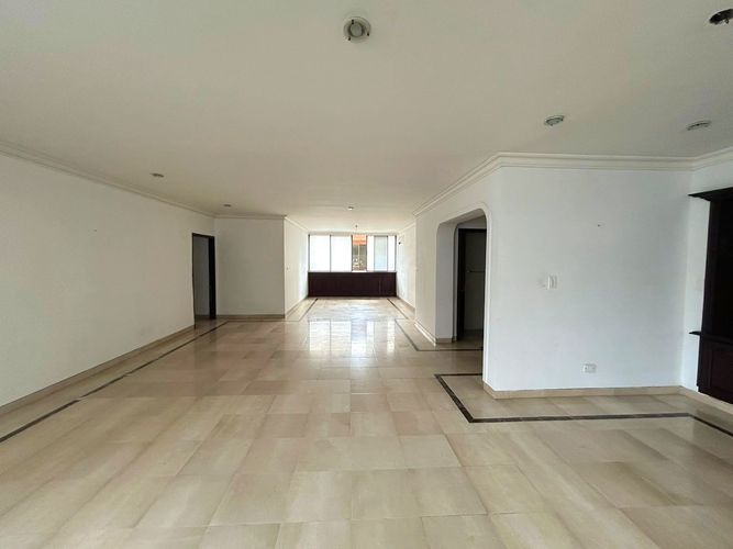Apartamento de 3 alcobas en venta en El Castillo, Barranquilla, 238 m² · foto 9 de 24