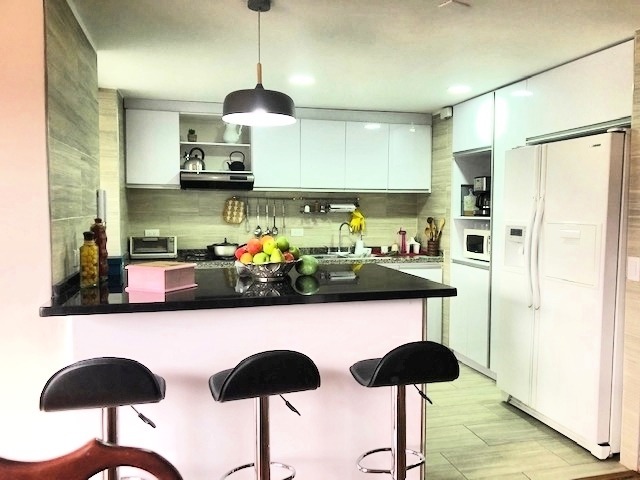 Apartamento en venta en Cedritos, Bogotá · foto 7 de 19