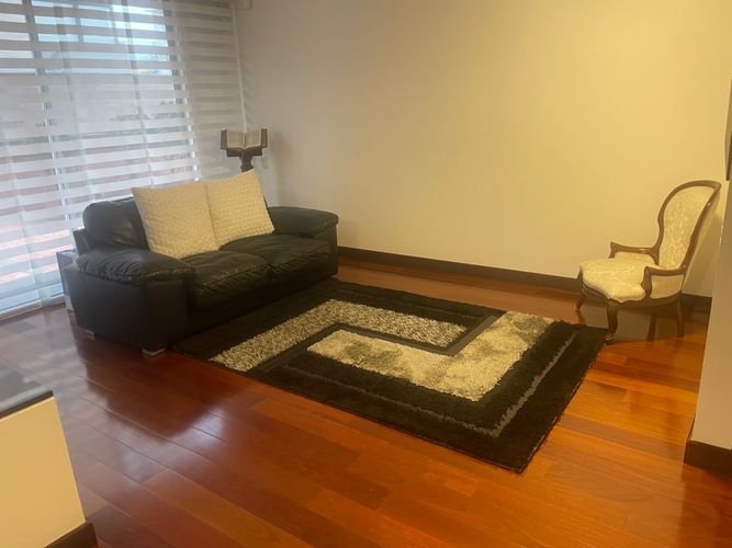 Apartamento de 3 alcobas en venta en Santa Barbara, Bogotá, 222 m² · foto 2 de 24