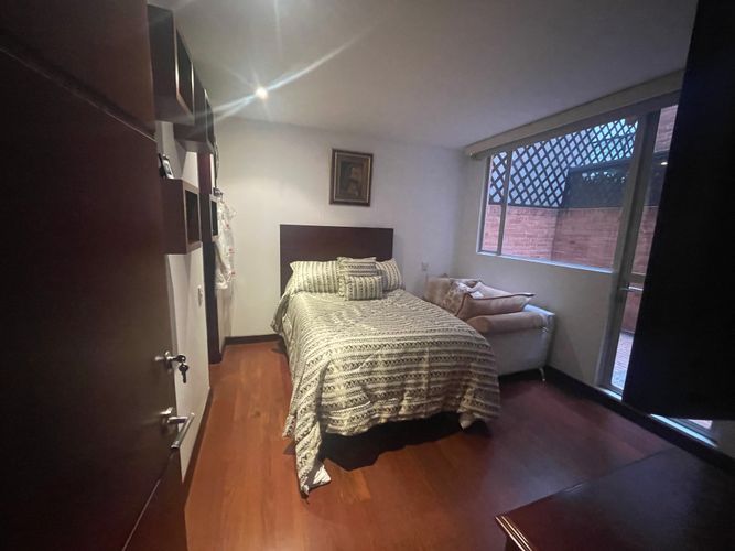 Apartamento de 3 alcobas en venta en Santa Barbara, Bogotá, 222 m² · foto 11 de 24