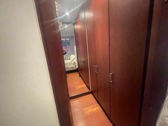 Apartamento de 3 alcobas en venta en Santa Barbara, Bogotá, 222 m² · foto 13 de 24
