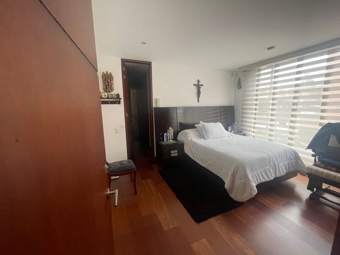 Apartamento de 3 alcobas en venta en Santa Barbara, Bogotá, 222 m² · foto 20 de 24
