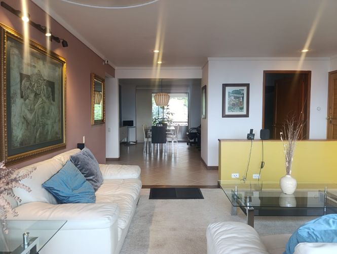 Apartamento de 3 alcobas en arriendo en El Poblado, Medellín, 160 m² · foto 2 de 18