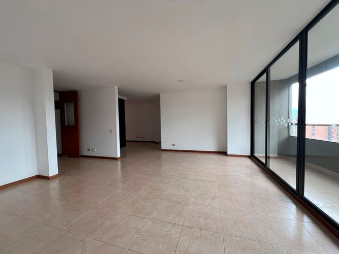 Apartamento de 3 alcobas en arriendo en El Poblado, Medellín, 115 m² · foto 5 de 19