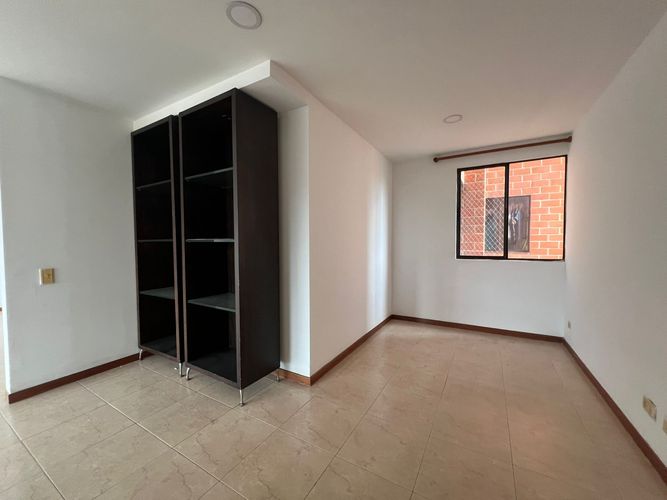 Apartamento de 3 alcobas en arriendo en El Poblado, Medellín, 115 m² · foto 8 de 19