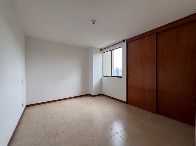 Apartamento de 3 alcobas en arriendo en El Poblado, Medellín, 115 m² · foto 11 de 19