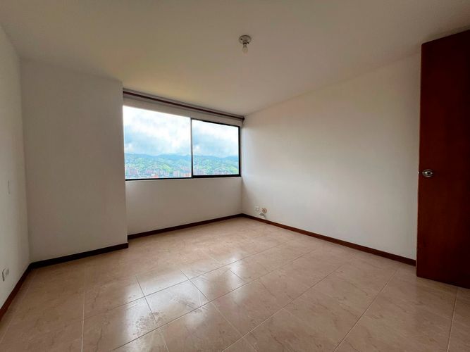 Apartamento de 3 alcobas en arriendo en El Poblado, Medellín, 115 m² · foto 16 de 19