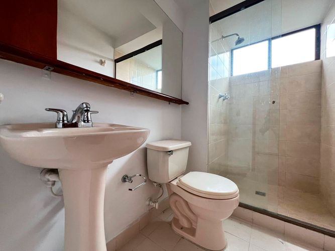 Apartamento de 3 alcobas en arriendo en El Poblado, Medellín, 115 m² · foto 18 de 19