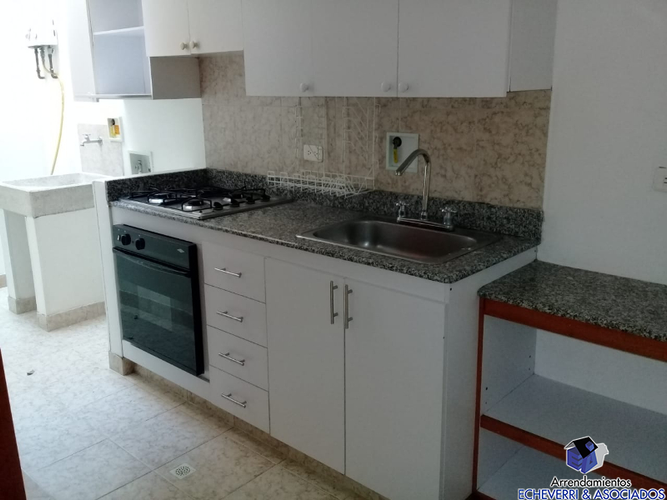 Casa de 3 alcobas en venta en La Cuenca, Envigado, 160 m² · foto 4 de 15