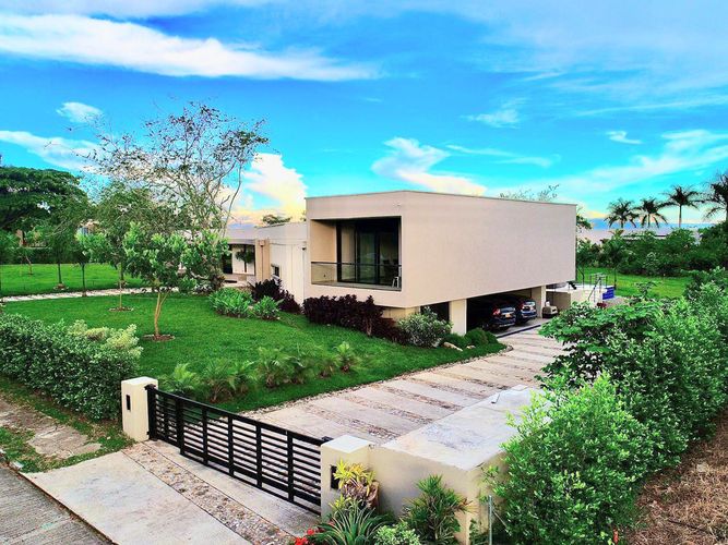 Casa de 4 alcobas en venta en Cn. Las Victorias, Ibagué, 570 m² · foto 4 de 24