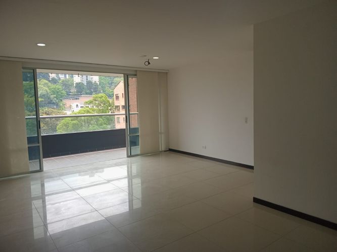 Apartamento de 3 alcobas en venta en La Florida, Medellín, 117 m² · foto 2 de 20