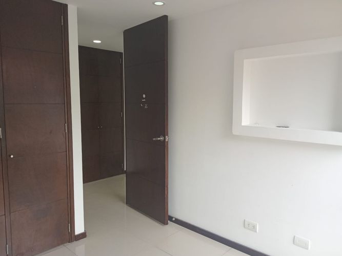 Apartamento de 3 alcobas en venta en La Florida, Medellín, 117 m² · foto 10 de 20