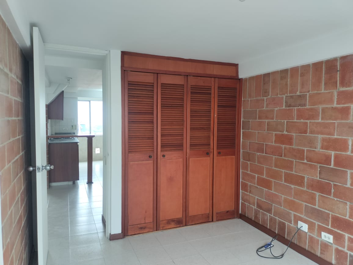 Apartamento en venta en El Poblado, Medellín · foto 8 de 17