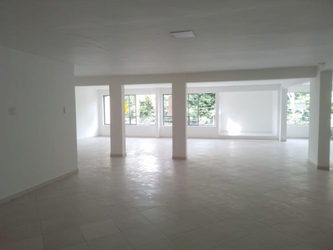 Oficina en arriendo en Laureles, Medellín, 290 m² · foto 2 de 17