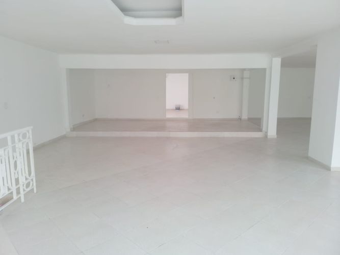 Oficina en arriendo en Laureles, Medellín, 290 m² · foto 13 de 17