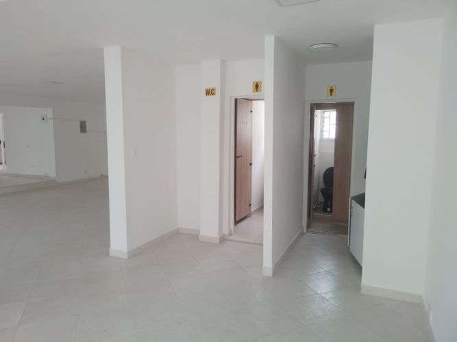 Oficina en arriendo en Laureles, Medellín, 290 m² · foto 15 de 17
