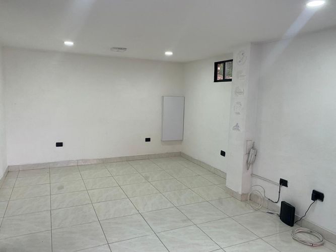 Oficina en arriendo en El Poblado, Medellín, 40 m² · foto 6 de 10
