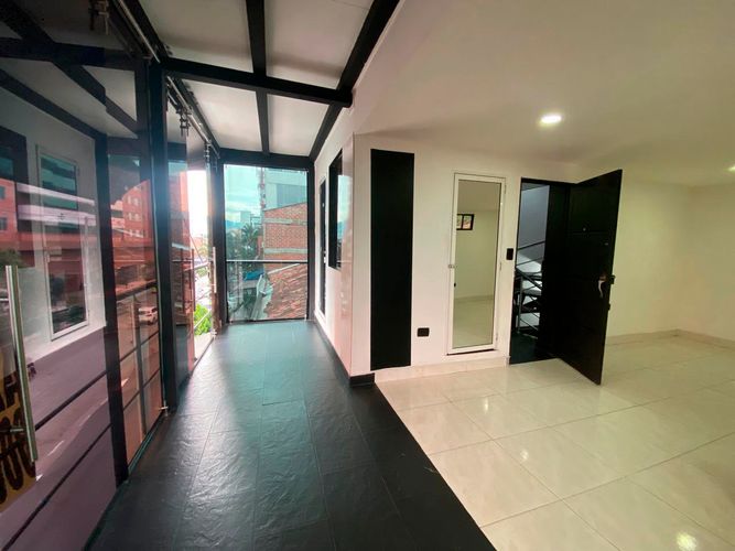 Oficina en arriendo en El Poblado, Medellín, 40 m² · foto 9 de 10