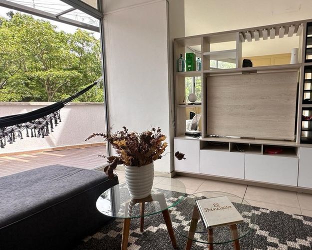 Apartamento de 1 alcoba en venta en Belén, Medellín, 64 m² · foto 7 de 11