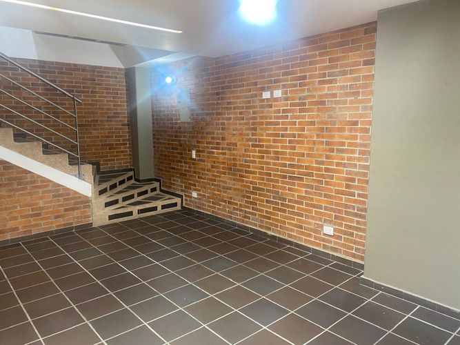 Local en arriendo en El Poblado, Medellín, 50 m² · foto 2 de 14