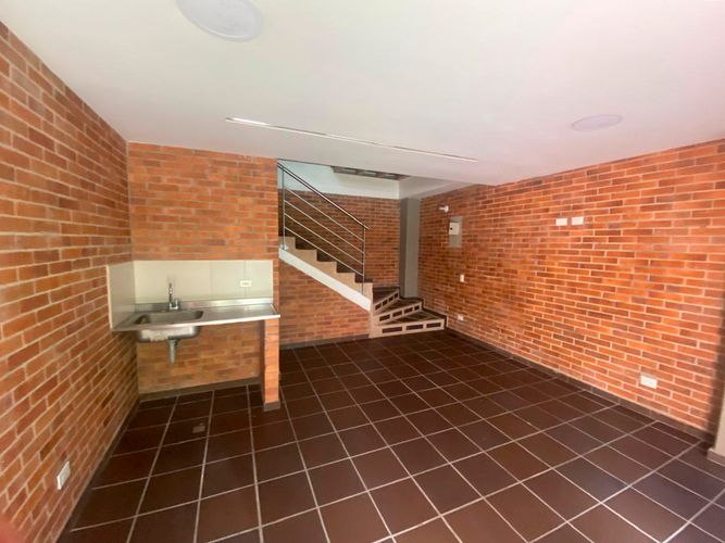 Local en arriendo en El Poblado, Medellín, 50 m² · foto 4 de 14