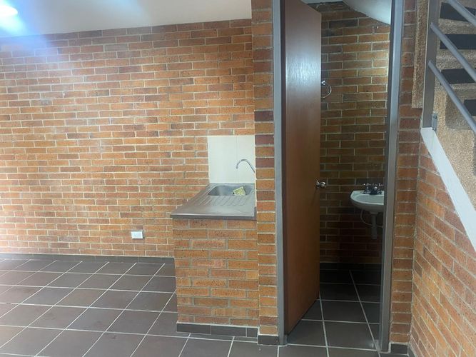 Local en arriendo en El Poblado, Medellín, 50 m² · foto 12 de 14