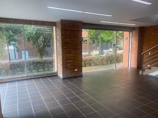 Local en arriendo en El Poblado, Medellín, 96 m² · foto 6 de 17