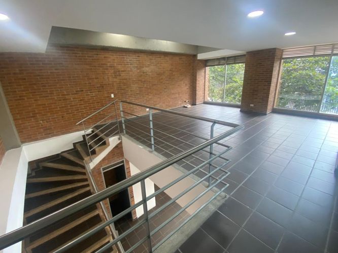 Local en arriendo en El Poblado, Medellín, 96 m² · foto 12 de 17