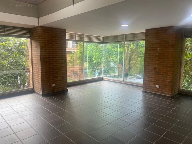 Local en arriendo en El Poblado, Medellín, 96 m² · foto 14 de 17