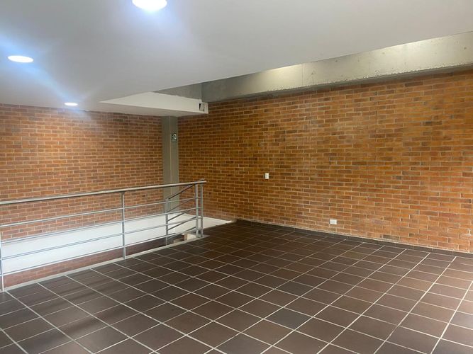 Local en arriendo en El Poblado, Medellín, 96 m² · foto 15 de 17