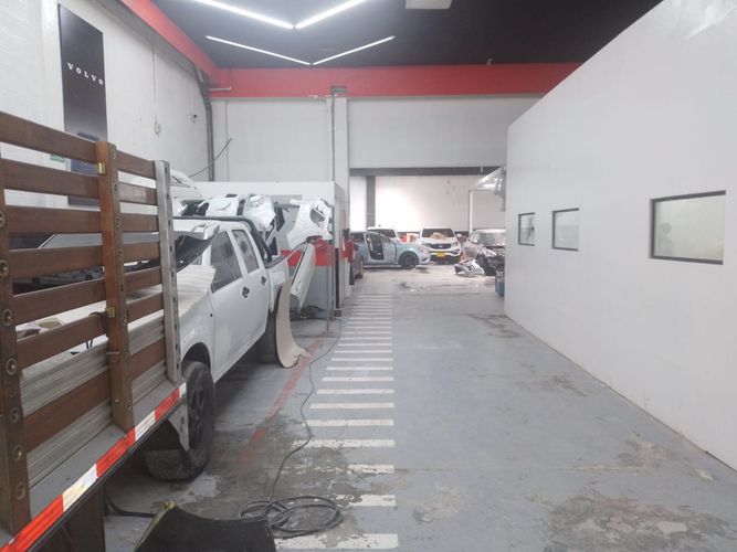 Bodega en venta en El Poblado, Medellín, 1500 m² · foto 7 de 18