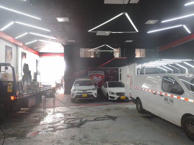 Bodega en venta en El Poblado, Medellín, 1500 m² · foto 10 de 18