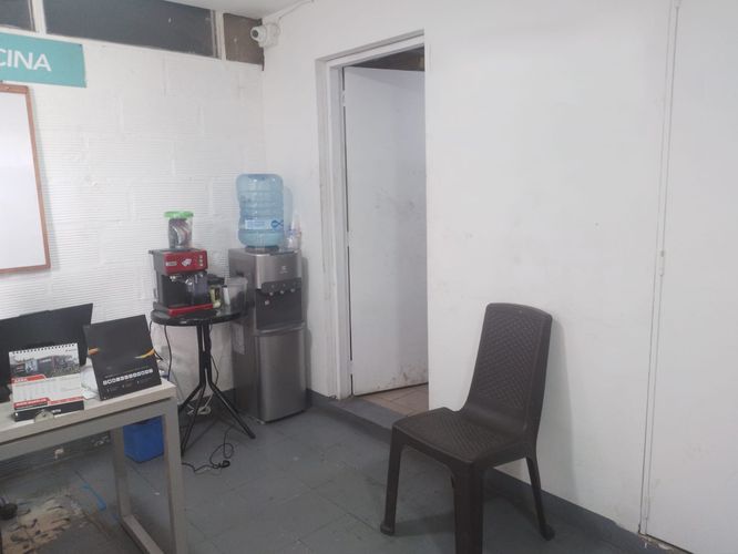 Bodega en venta en El Poblado, Medellín, 1500 m² · foto 16 de 18