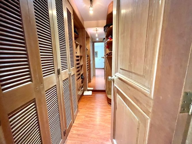 Casa de 5 alcobas en venta en Colinas De Suba, Bogotá, 753 m² · foto 17 de 24