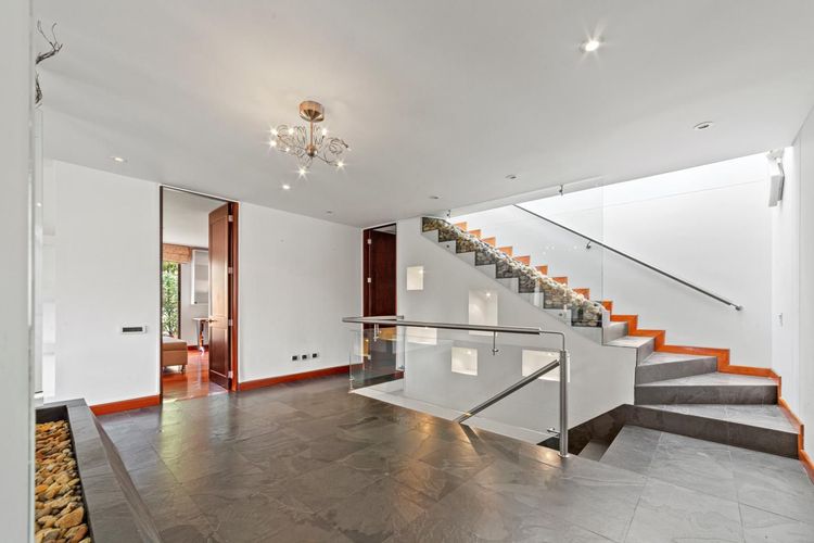 Casa de 4 alcobas en venta en Cerros De Suba, Bogotá, 726 m² · foto 8 de 23