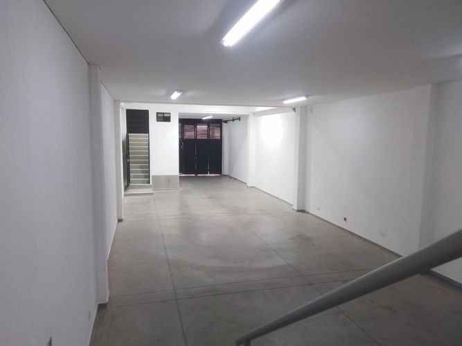 Bodega en arriendo en Perpetuo Socorro, Medellín, 280 m² · foto 3 de 19