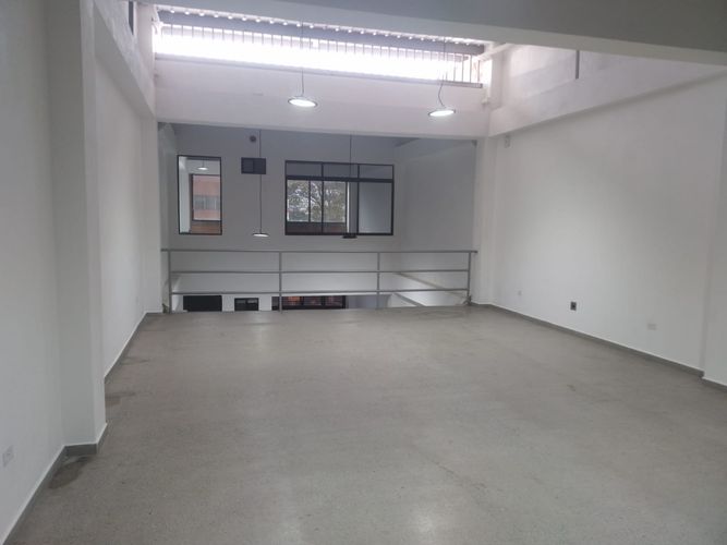 Bodega en arriendo en Perpetuo Socorro, Medellín, 280 m² · foto 9 de 19