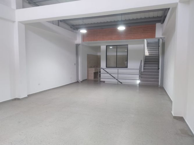 Bodega en arriendo en Perpetuo Socorro, Medellín, 280 m² · foto 10 de 19