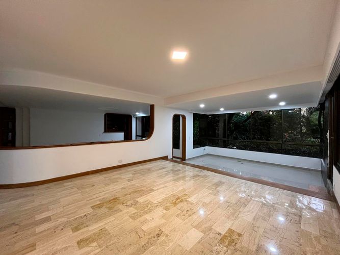 Apartamento de 4 alcobas en arriendo en El Poblado, Medellín, 313 m² · foto 2 de 20