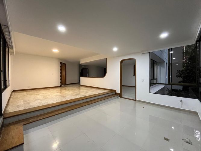 Apartamento de 4 alcobas en arriendo en El Poblado, Medellín, 313 m² · foto 5 de 20