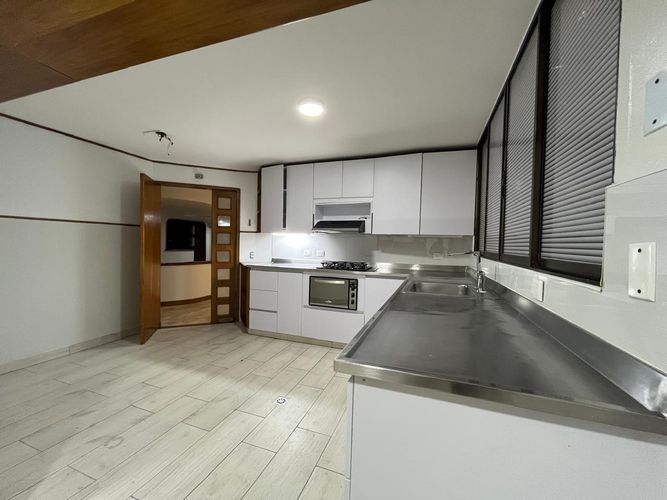 Apartamento de 4 alcobas en arriendo en El Poblado, Medellín, 313 m² · foto 7 de 20