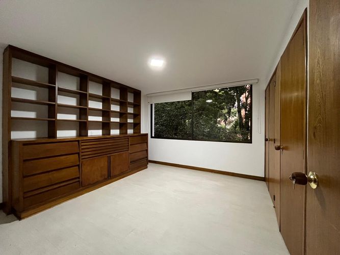Apartamento de 4 alcobas en arriendo en El Poblado, Medellín, 313 m² · foto 9 de 20