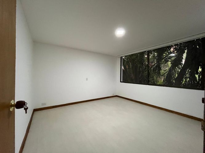 Apartamento de 4 alcobas en arriendo en El Poblado, Medellín, 313 m² · foto 12 de 20